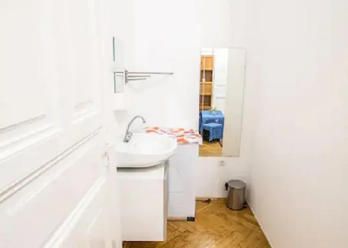 Апартаменты Summer Room-1 Bedroom Privite Use Center *